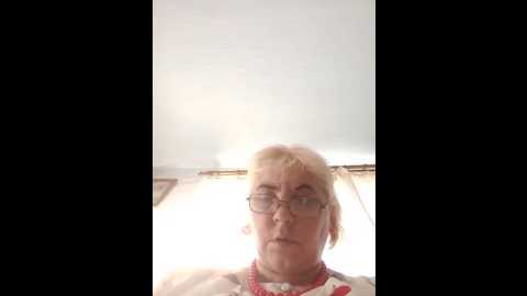 Media: elenabeautiful481 Stripchat 2025-08-13 05:05:00