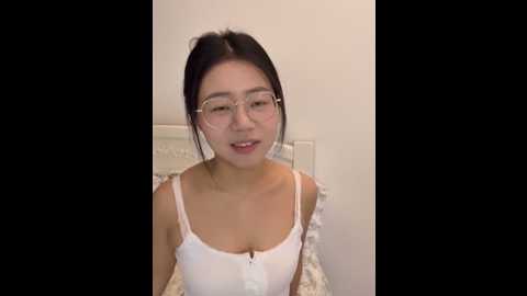 Media: ella_a9 Stripchat 2025-08-13 15:40:00