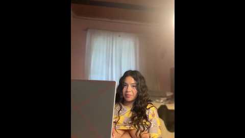 emma_fiore4_ @ stripchat on 20250813