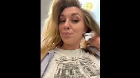 Media: sweet___emily Stripchat 2025-08-13 13:53:00