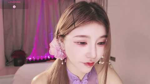 Media: kiki__2025 Stripchat 2025-08-14 12:32:00