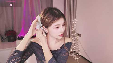 Media: kiki__2025 Stripchat 2025-08-14 14:46:00