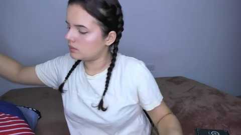 Media: sweet_lily26 Stripchat 2025-08-14 03:19:00