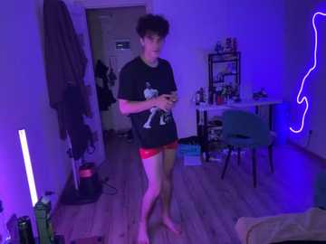 alice18james @ stripchat on 20250815