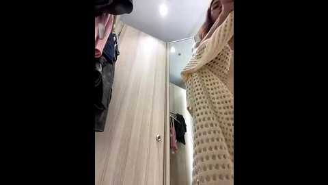 million_degrees @ stripchat on 20250815