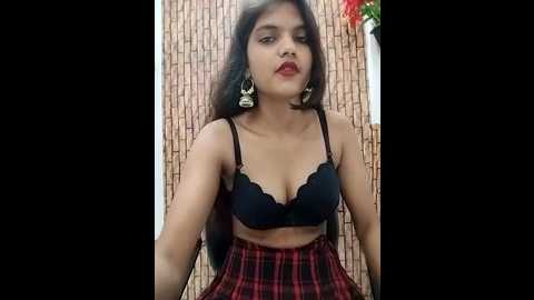 Media: sexy_lips99 Stripchat 2025-08-15 06:43:00