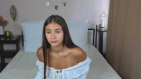 Media: kathrynbrooks Stripchat 2025-08-16 12:02:00