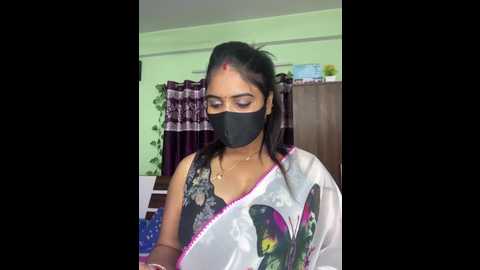 Media: v_hot_sweet Stripchat 2025-08-16 16:58:00