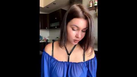 Media: kikiwatson Stripchat 2025-08-18 05:06:00