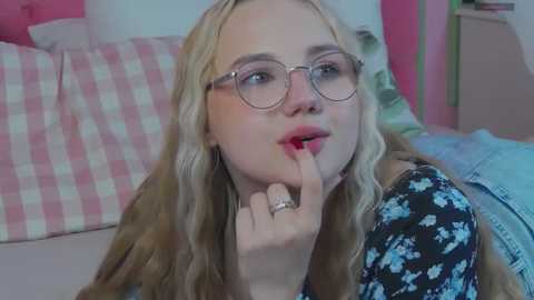 sky_cutie @ stripchat on 20250818