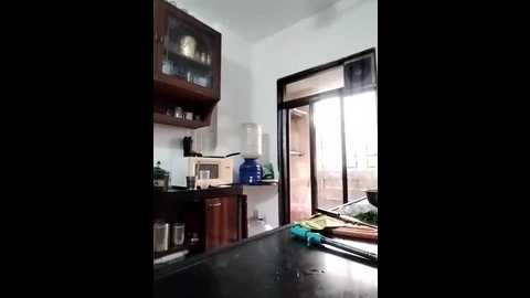 Media: taniya_2004 Stripchat 2025-08-18 01:33:00