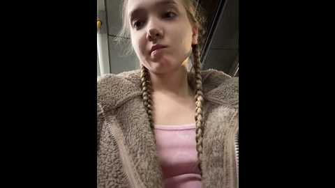 bambi_lu @ stripchat on 20250819