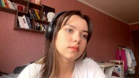 Media: pup_pup_sea Stripchat 2025-08-19 10:53:00