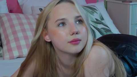 sky_cutie @ stripchat on 20250819