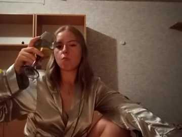 tomyris_yuki @ stripchat on 20250822