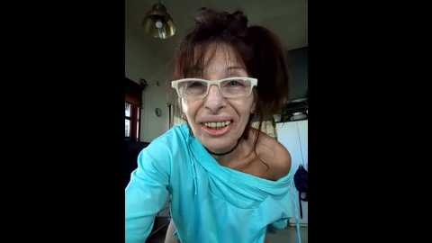 Media: frozenwaffle Stripchat 2025-08-23 14:14:00