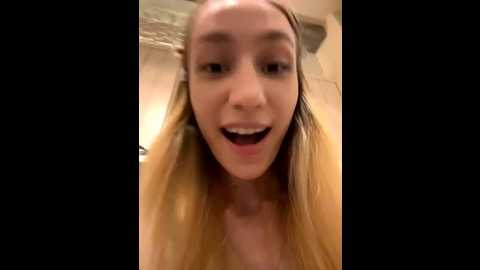 Media: lia__love Stripchat 2025-08-23 12:26:00