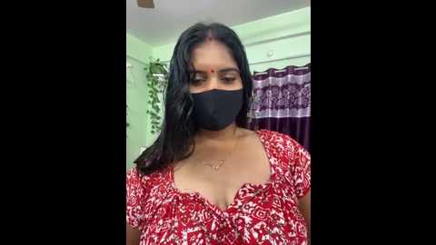 Media: v_hot_sweit Stripchat 2025-08-23 11:18:00