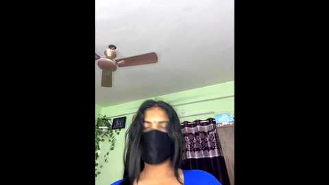 Media: v_hot_sweit Stripchat 2025-08-23 11:45:00