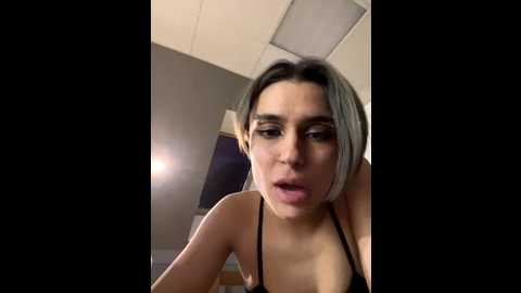 Media: violetash Stripchat 2025-08-23 07:30:00