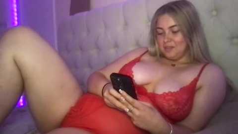 Media: ellasmithxox Stripchat 2025-08-24 13:06:00