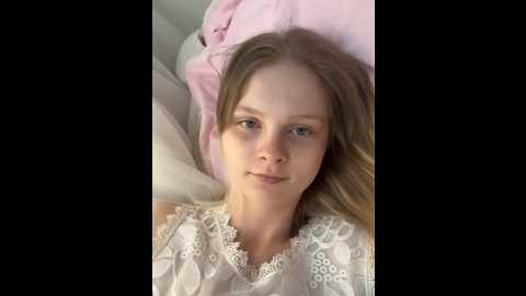 Media: everydayy Stripchat 2025-08-24 00:44:00