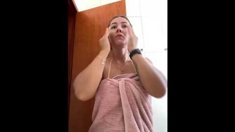 Media: lemyny Stripchat 2025-08-24 17:45:00