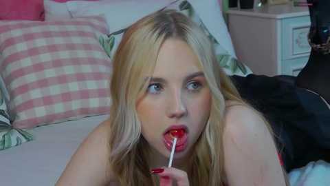 Media: sky_cutie Stripchat 2025-08-24 06:31:00
