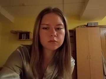 Media: tomyris_yuki Stripchat 2025-08-24 20:18:00