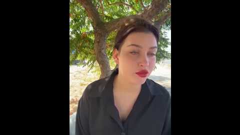 Media: kikiwatson Stripchat 2025-08-25 07:00:00