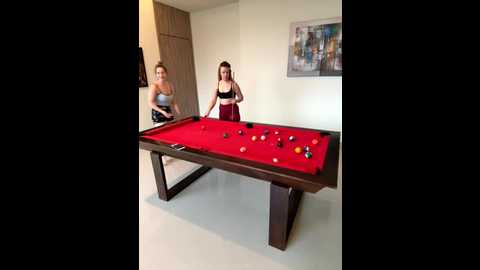 nura_n_sarah