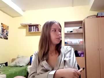 Media: tomyris_yuki Stripchat 2025-08-25 04:54:00