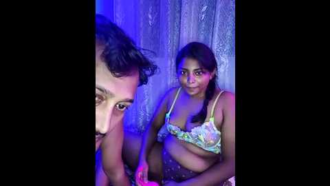 trending_couple