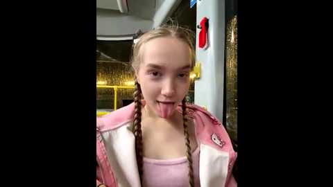 Media: bambi_lu Stripchat 2025-08-27 18:53:00