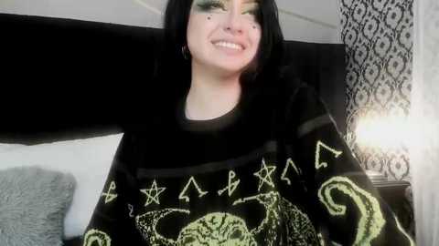 Media: adeelinee Stripchat 2025-08-28 00:44:00