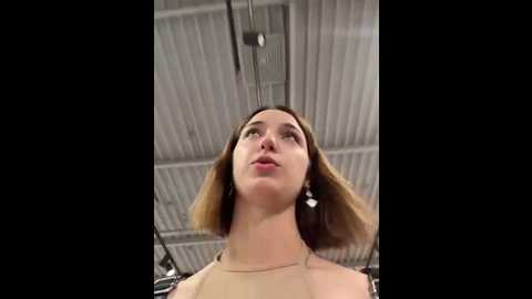 Media: dollytall Stripchat 2025-08-28 08:47:00