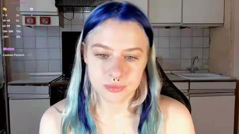 Media: tender_kiitty Stripchat 2025-08-29 10:48:00