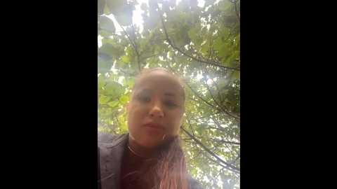 Media: beautydiamond Stripchat 2025-08-31 10:32:00