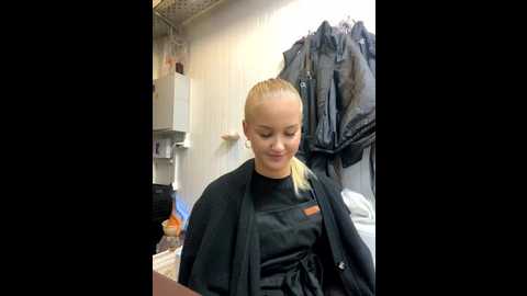 Media: candyvice Stripchat 2025-08-31 19:01:00