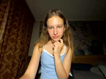 Media: eva_angel3 Stripchat 2025-08-31 18:14:00