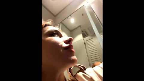 Media: million_degrees Stripchat 2025-08-31 11:06:00