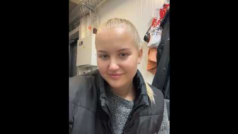 Media: candyvice Stripchat 2025-09-01 20:46:00