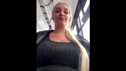 Media: milkyy_wway Stripchat 2025-09-01 12:35:00