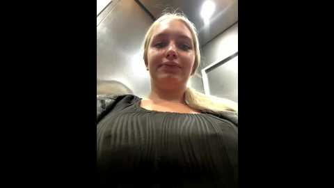 Media: milkyy_wway Stripchat 2025-09-01 13:01:00