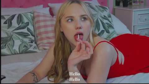 Media: sky_cutie Stripchat 2025-09-01 09:26:00