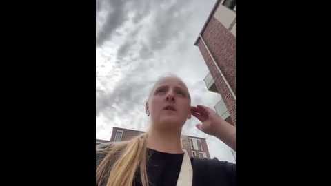 Media: young_hailey Stripchat 2025-09-01 10:18:00