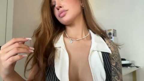 Media: anna_six Stripchat 2025-09-02 08:02:00
