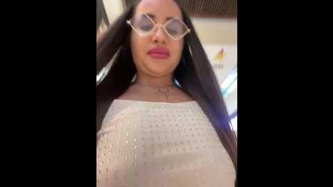 Media: beautydiamond Stripchat 2025-09-02 09:29:00