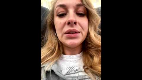 Media: sweet___emily Stripchat 2025-09-02 13:35:00