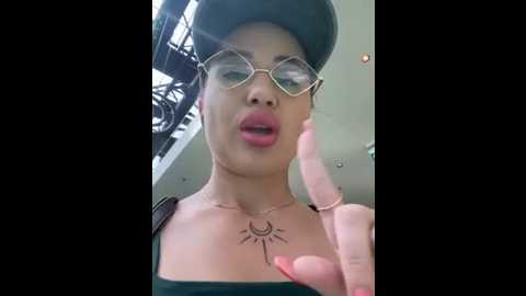 Media: beautydiamond Stripchat 2025-09-03 09:20:00